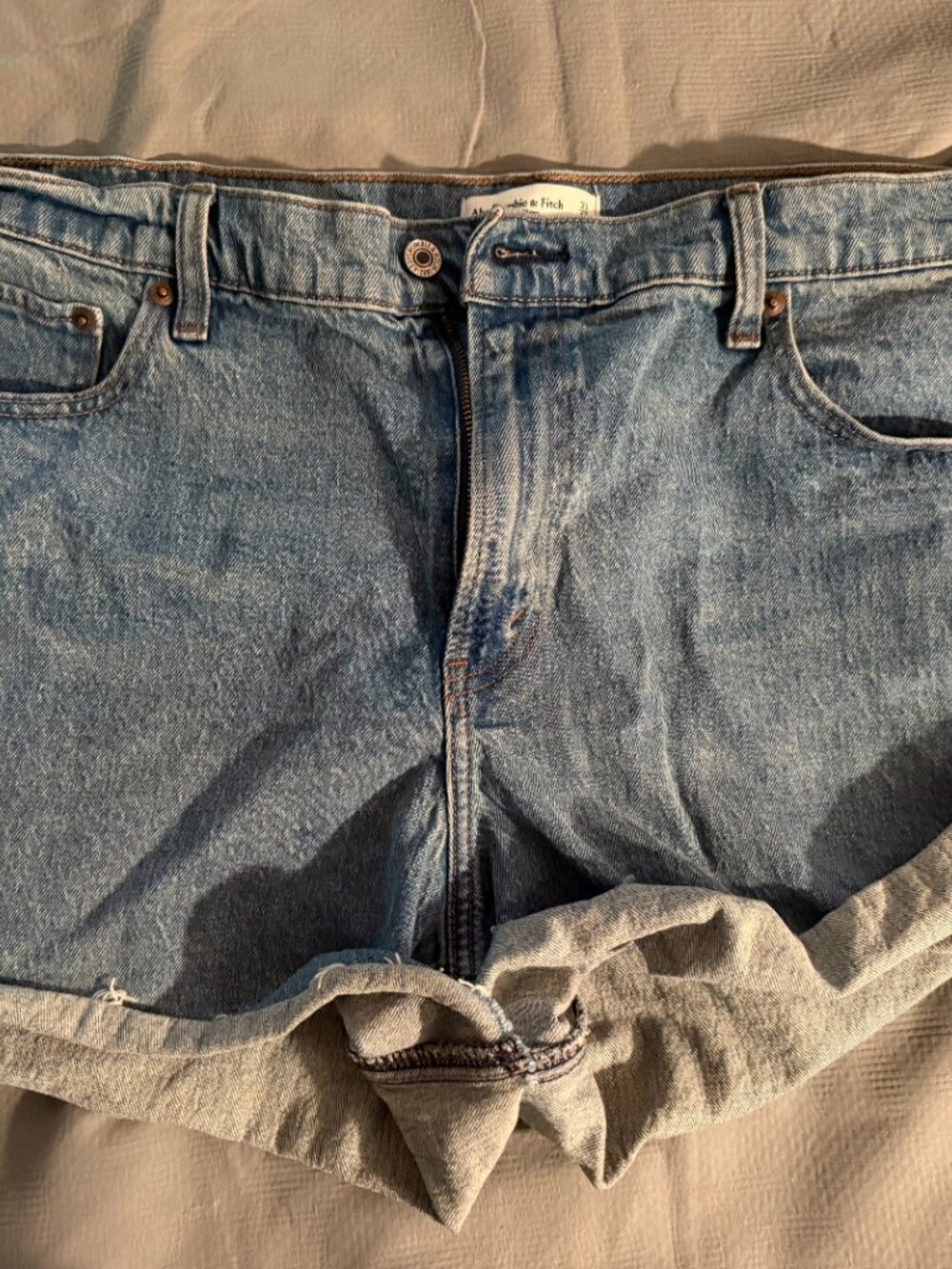 Abercombie Dad Short High Rise Size 33